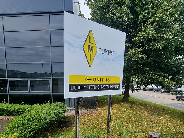 Photo of freestanding signs